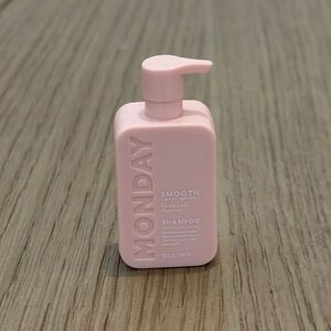 Zuru Ulta Mini Brand - Monday Shampoo Miniature